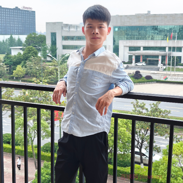 湖南28岁单身帅哥真诚找对象-海西征婚相亲网