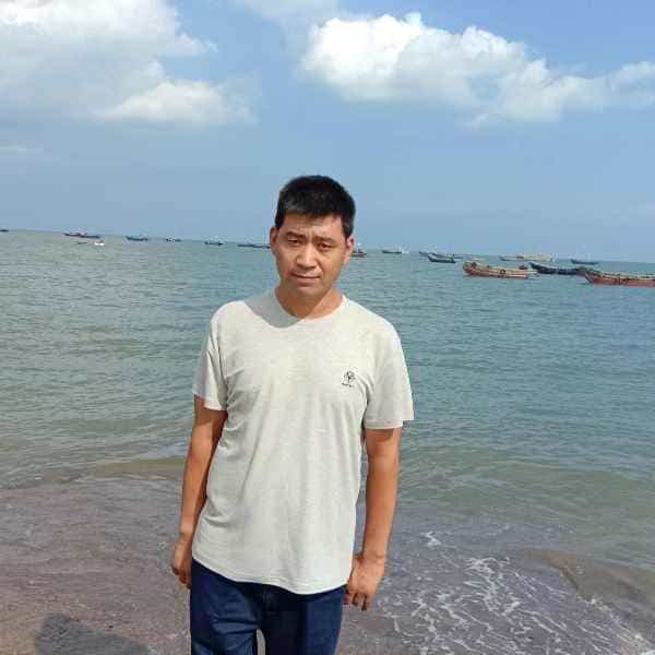 44岁岁辽宁单身帅哥 - 海西吉缘网