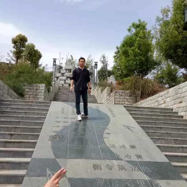 28岁岁陕西单身帅哥 - 海西吉缘网